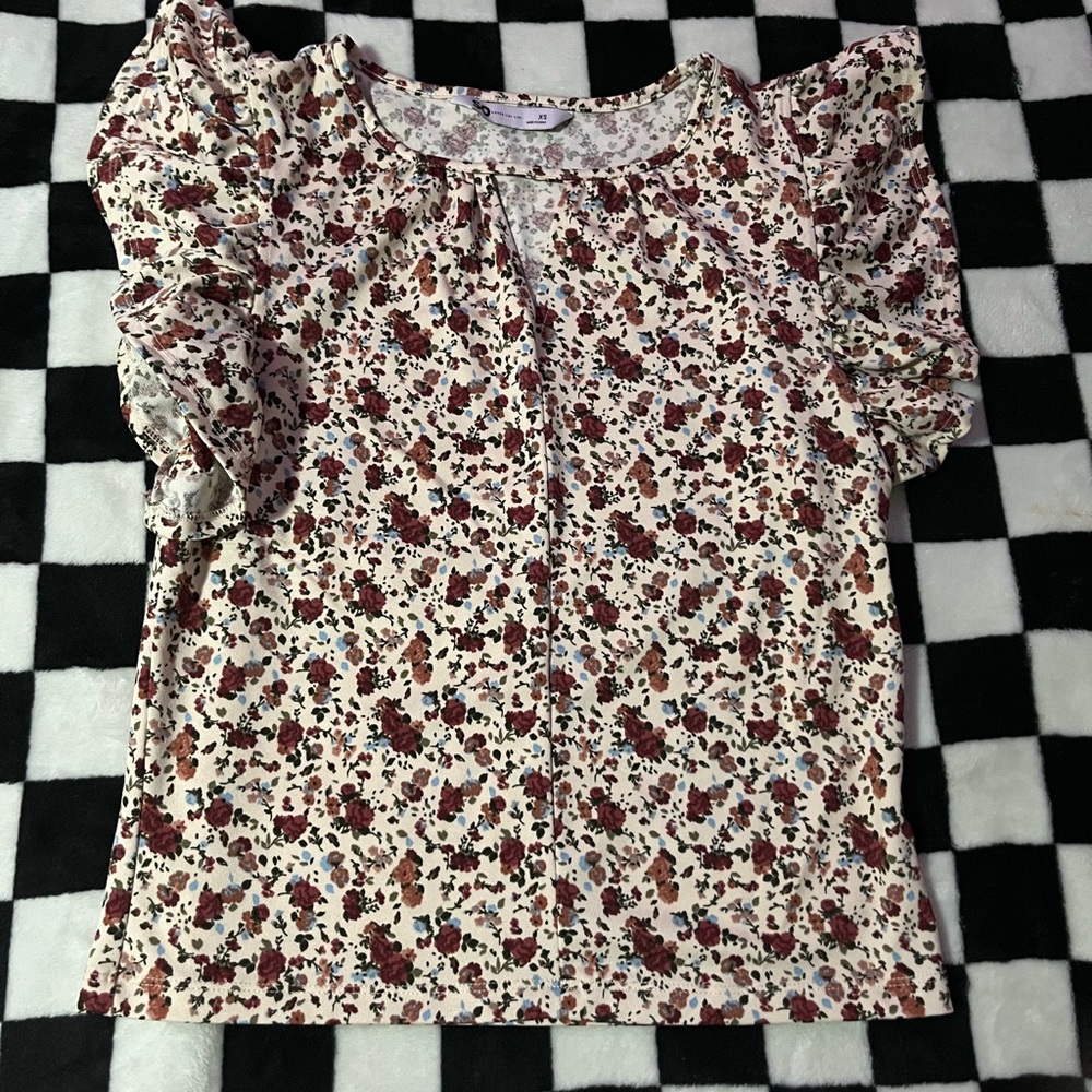 SO Multicolor Floral Ruffle Sleeve Blouse